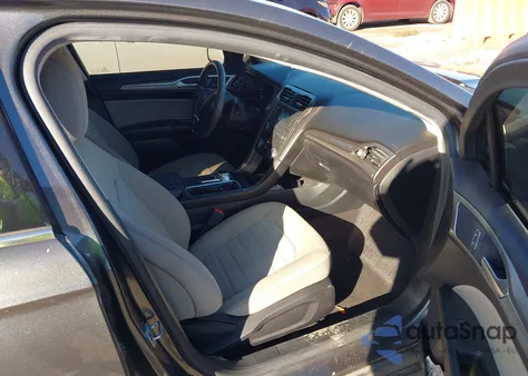 2020 Ford Fusion S z USA, uszkodzony, nr VIN 3FA6P0G73LR245281